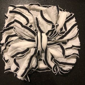 White w/ Black Trim Messy Bow